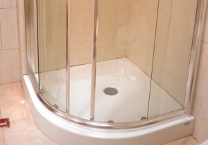 Преимущества установки душевой кабины в вашей ванной комнате